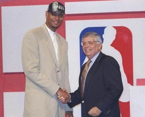 可以看到她 可以看到她