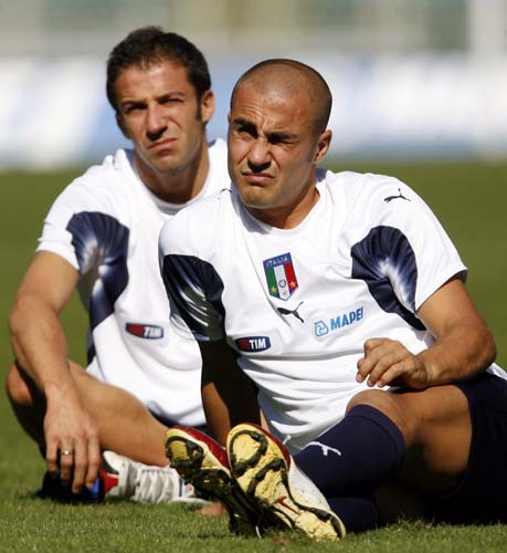 交媒体的互 交媒体的互