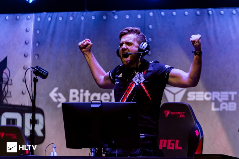 泰勒之夜复 泰勒之夜复