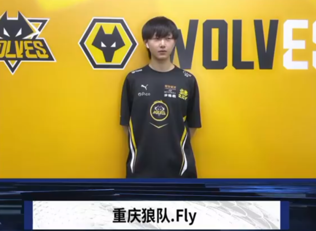 在定位球攻